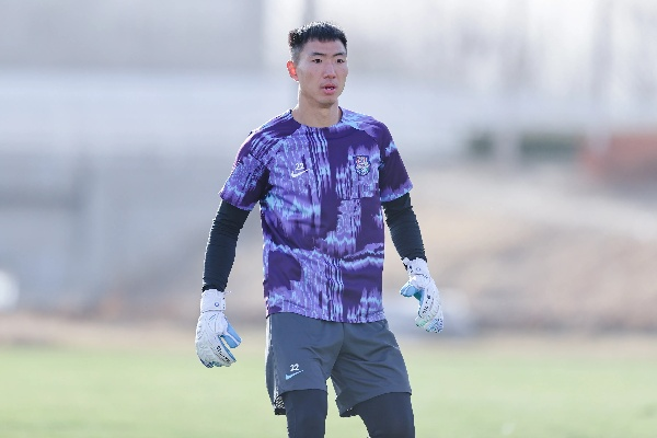 津媒曝方镜淇检查结果不乐观，膝盖伤势短期难恢复，球队前景堪忧