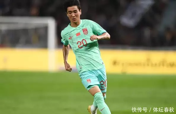 给伊万支招，詹俊解析战术调整，强调双后腰保护与韦世豪左边路发挥